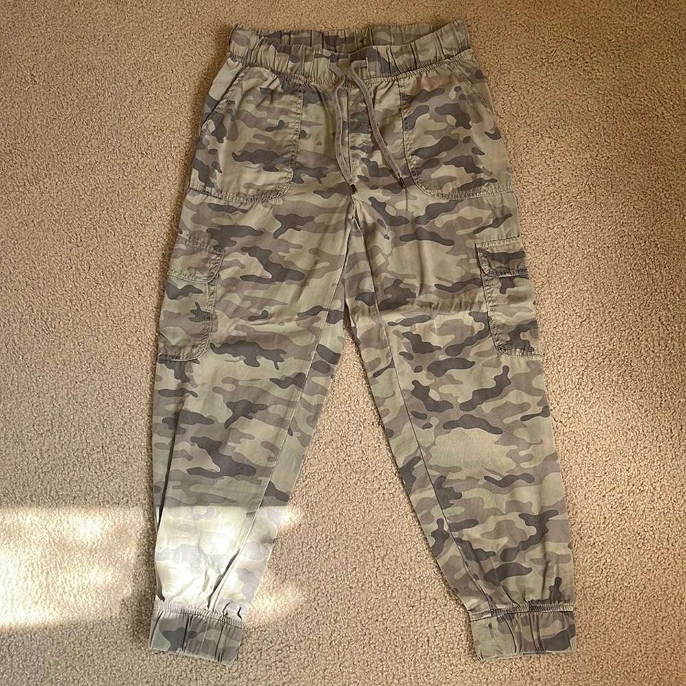 American Eagle Camo Joggers